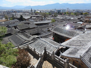 俯瞰古色古香的传统建筑群