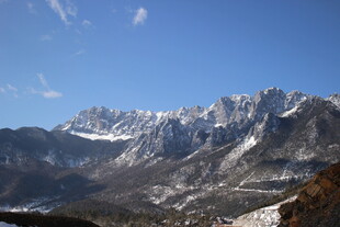 壮丽雪山风景