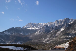 雪山壮丽风光