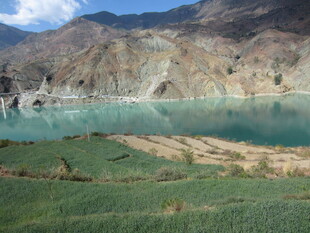 美丽湖山风光