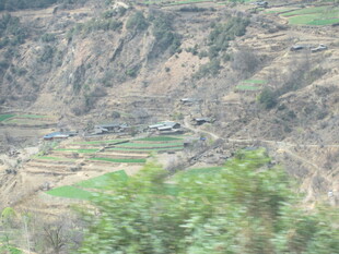 山间村落田园风光