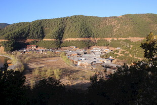 山间村落风光