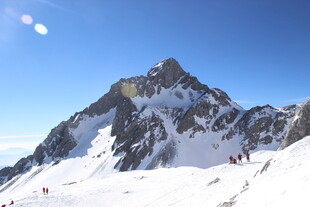 雪山壮丽风光