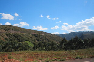 山间多彩景致