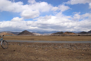 旷野骑行风景