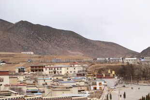 藏区小镇风光