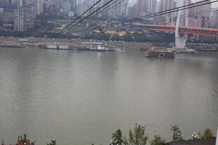 重庆江景与跨江大桥风光
