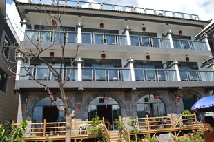 乡村特色多层民宿建筑