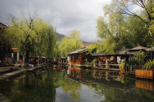 水乡河畔的古朴景致