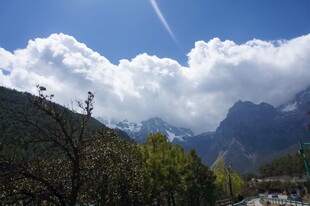 山间云海美景
