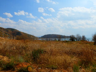 秋日旷野湖景风光