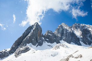 壮丽雪山美景