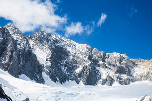 壮丽雪山美景