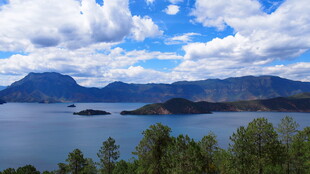 美丽湖山风景