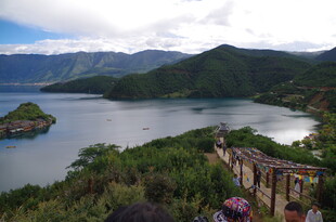泸沽湖美景俯瞰