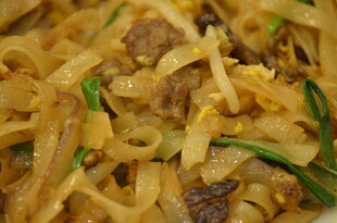 牛肉炒河粉美食特写