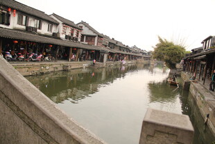 江南水乡古街河道景致
