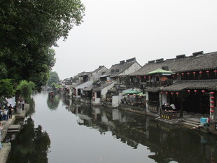 江南水乡古街河畔景致