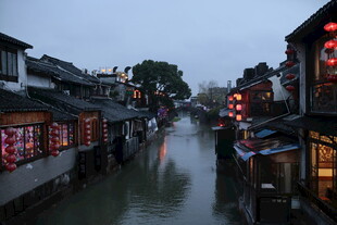 江南水乡夜景 古巷灯火