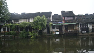 江南水乡古建筑临水风景