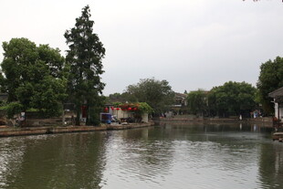 水乡河畔风景