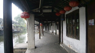 古廊下的中式景致