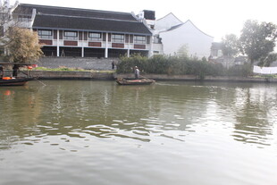 江南水乡河畔建筑景观