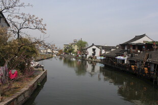 江南水乡河道风景图