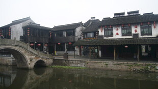 江南水乡古桥与民居