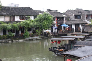 江南水乡古镇河道风景