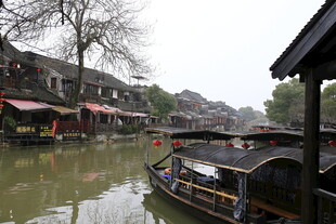 江南水乡古镇河道风景