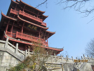 古色古香的中式楼阁建筑