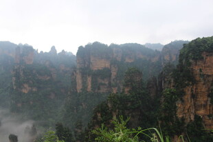 张家界奇峰云雾美景