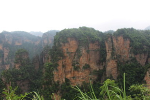 壮丽奇峰景观