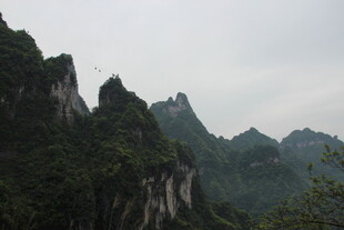 壮丽山峦景色