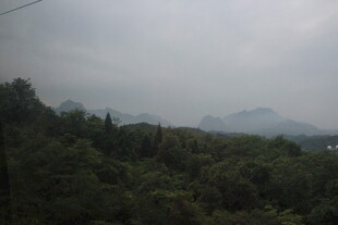 山林云雾景观