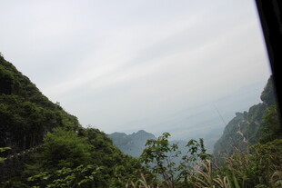 山间景色