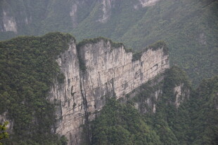壮丽险峻的奇峰景观
