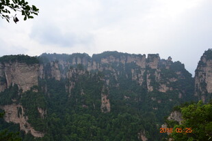 壮丽奇峰景观