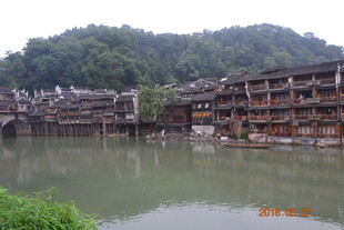 湘西水乡吊脚楼风景