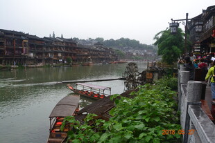 江南水乡河畔古景
