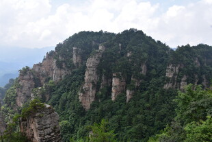 壮丽山峰景观