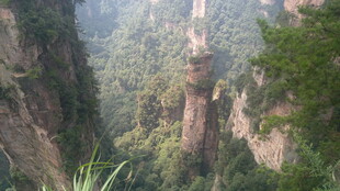 壮丽险峻的峡谷风光