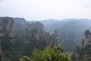 壮丽奇峰景观