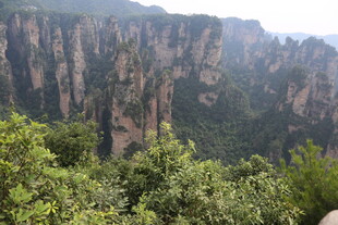 壮丽奇峰景观