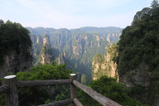 张家界壮丽山景观景台