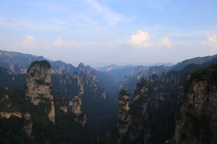 壮丽山峰景观