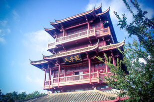 中式古风多层阁楼建筑