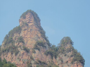巍峨山峰 尽显自然之美