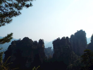 壮丽奇峰景观